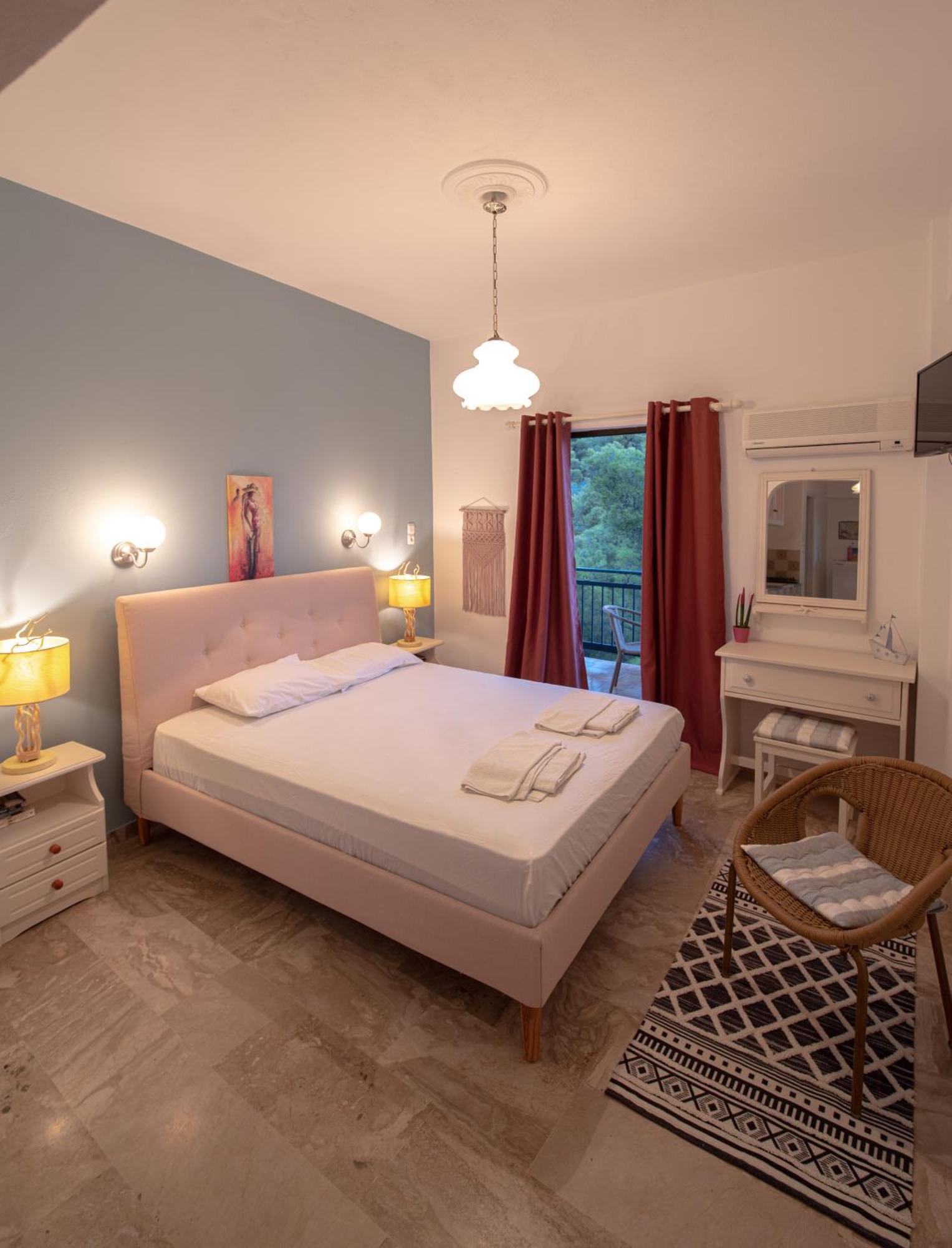 Stella Studios Poros Town Eksteriør billede