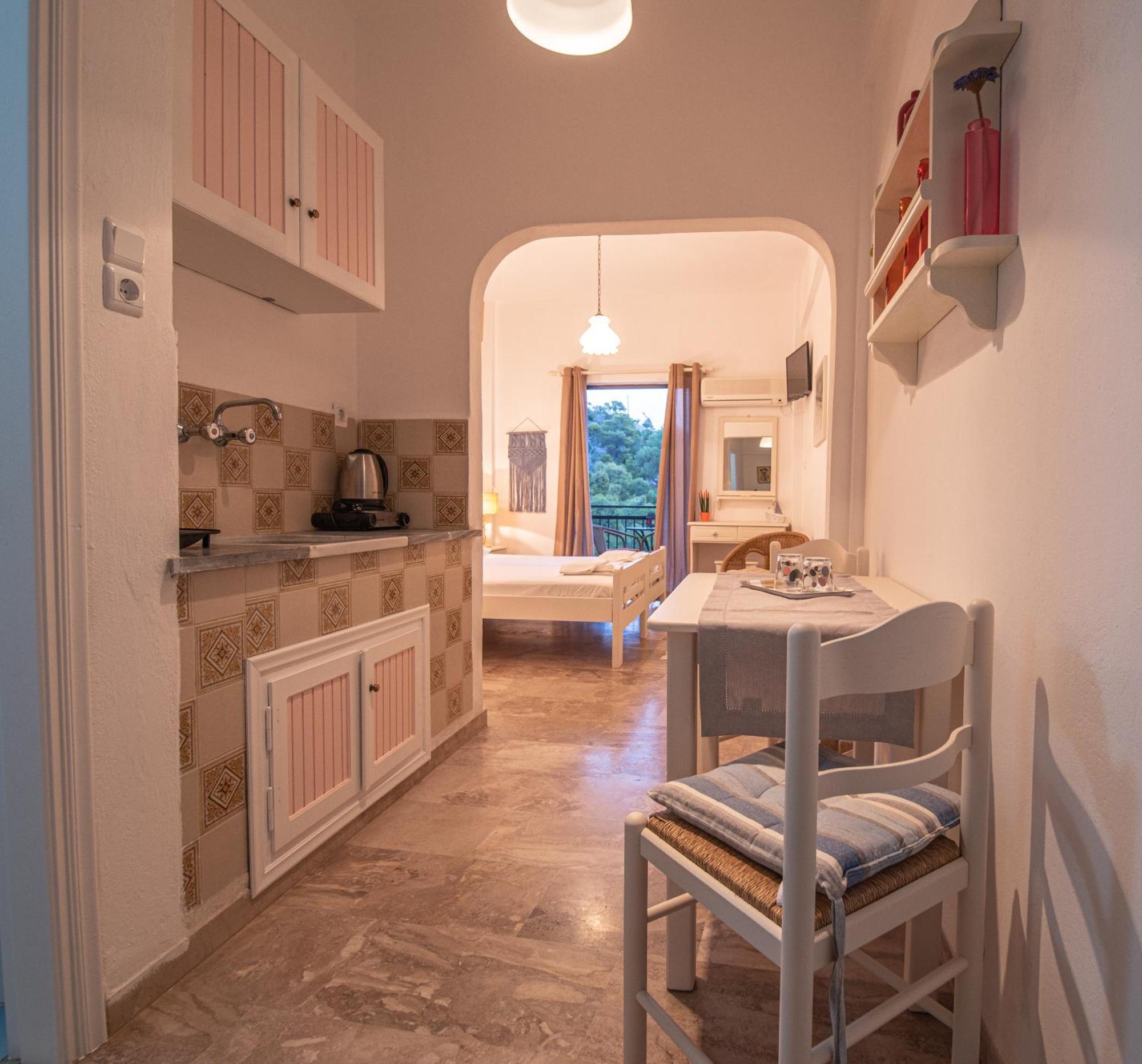 Stella Studios Poros Town Eksteriør billede