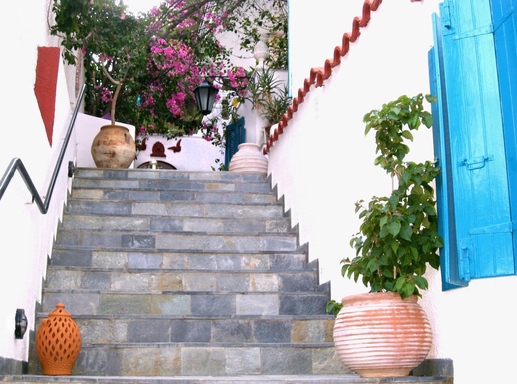 Stella Studios Poros Town Eksteriør billede